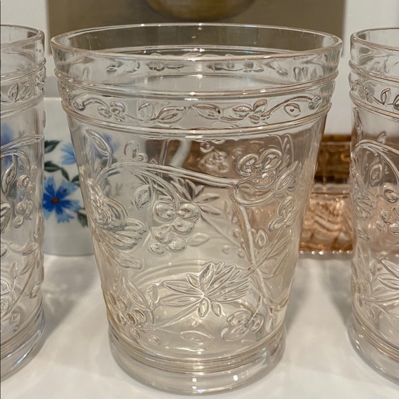 Set of 8 Opalhouse Floral Plastic Tumblers - Picture 3 of 5
